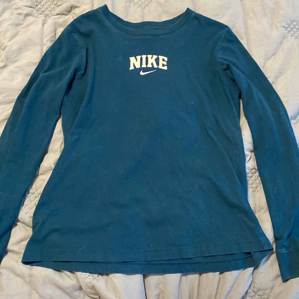 Blue long sleeve nike tee. Great condition, size medium.